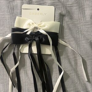 Emberly Black and Cream Hair Bows